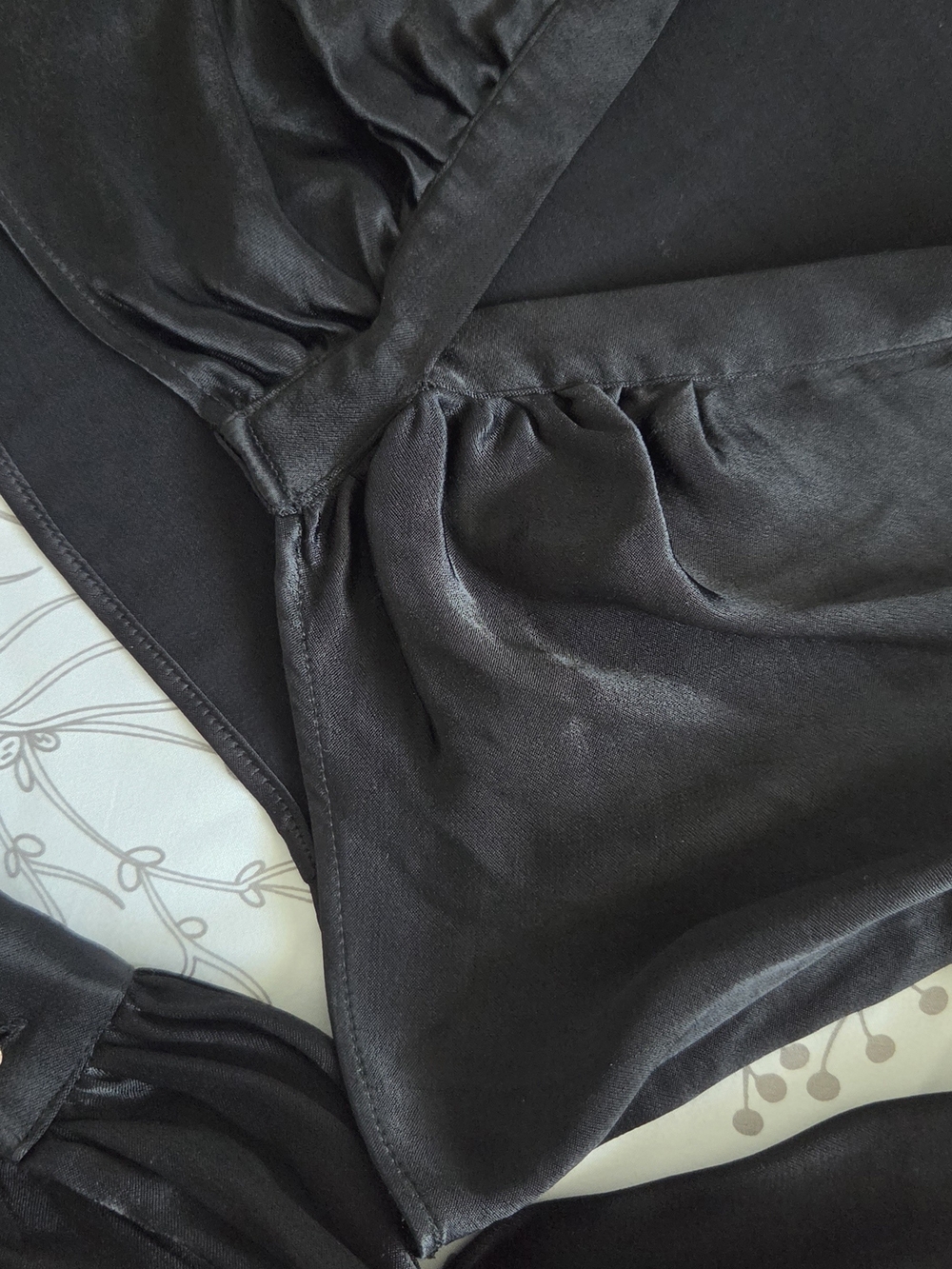 Zara Black Satin Rauched-Front Long-Sleeve Crop Blouse - Picture 9 of 11